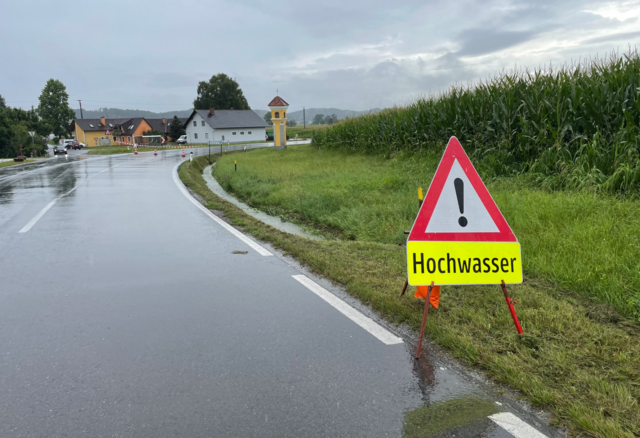 Vor allem der Süden der Steiermark befindet sich durch die jüngsten Starkregenereignisse im Ausnahmezustand. Mittlerweile wurden der gesamte Bezirk Leibnitz und Südoststeiermark sowie die Gemeinden Eibiswald, Wies und St. Peter im Sulmtal in Deutschlandsberg zum Katastrophenfall erklärt.  | Foto: RegionalMedien Steiermark