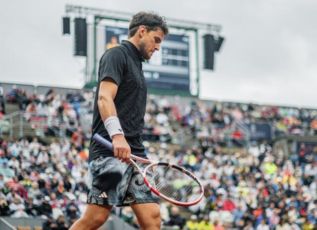 Nach einem herausragenden Halbfinale in Kitzbühel muss sich Dominic Thiem im Endspiel geschlagen geben. | Foto: EXPA / APA / picturedesk.com