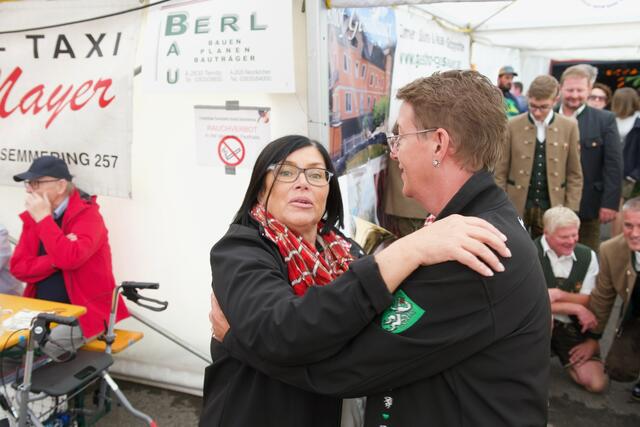 Maria Fischer, Bürgermeisterin der Gemeinde Spital am Semmering, tanzte mit Sandra Schmoll.
