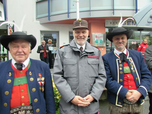 Unter den Ehrengästen: Othmar Schranz, Martin Raffeiner, Günther Öttl. 