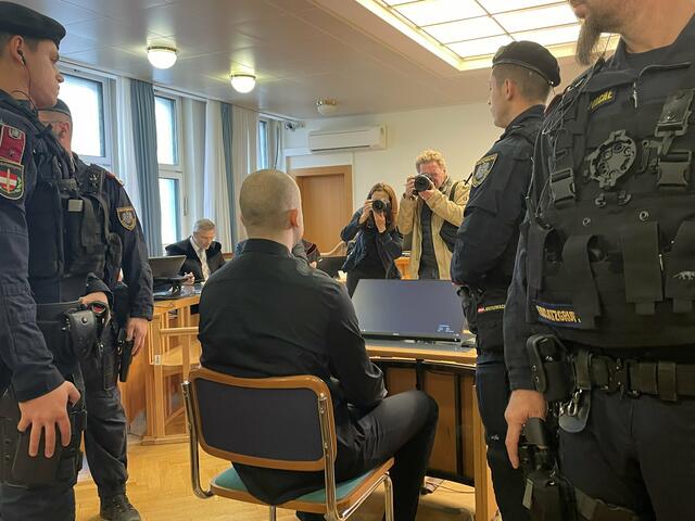Der 22-jährige Wiener wurde zu 20 Jahren Haft verurteilt. Das Urteil ist rechtskräftig. | Foto: Ronja Reidinger
