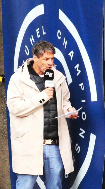 Platzmoderation - Generali Open Kitzbühel 2023. | Foto: Schwaighofer