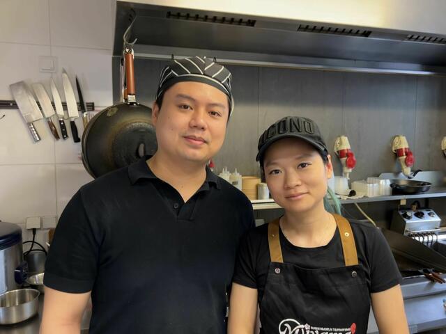 Der Geschäftsführer, Kexiao "Devin" Wu , und seine Frau Aiqing Wu stammen aus Familien von Gastronomen. | Foto: Petra Sturma