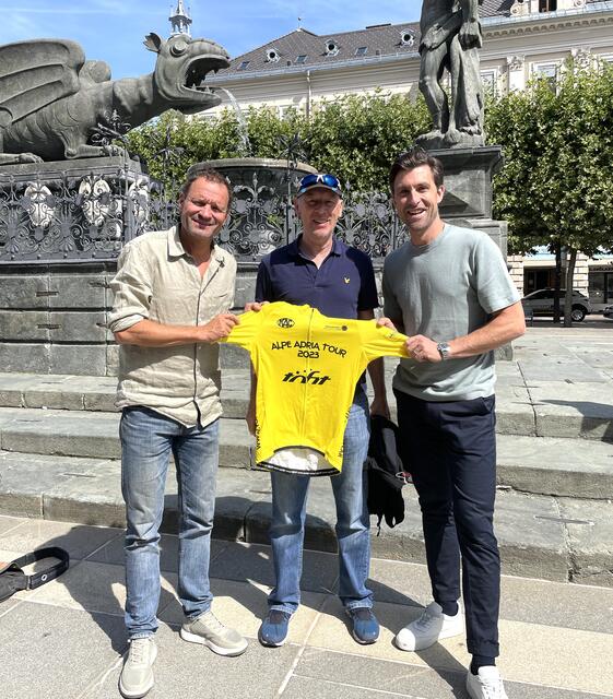 Veranstalter Paco Wrolich mit RC ÖAMTC Althofen-Obmann Horst Kurmann und Ex-Profi bzw. Eurosport-Experte Bernie Eisel (v.l).  | Foto: RegionalMedien Kärnten