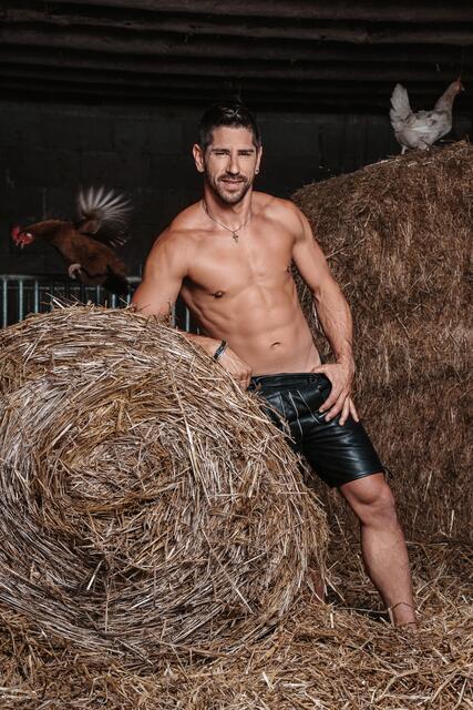 Der Bauer Josef Föger aus Rum hat es in den neuen Jungbauernkalender geschafft. Noch bis zum 18. August kann man für ihn voten, damit er das neue Cover des Kalenders ziert. | Foto: Renàta Horvàth