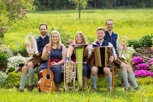 "16erMusi" nach Sommerpause in Raffelstettnerhof | Foto: Kolmbauer
