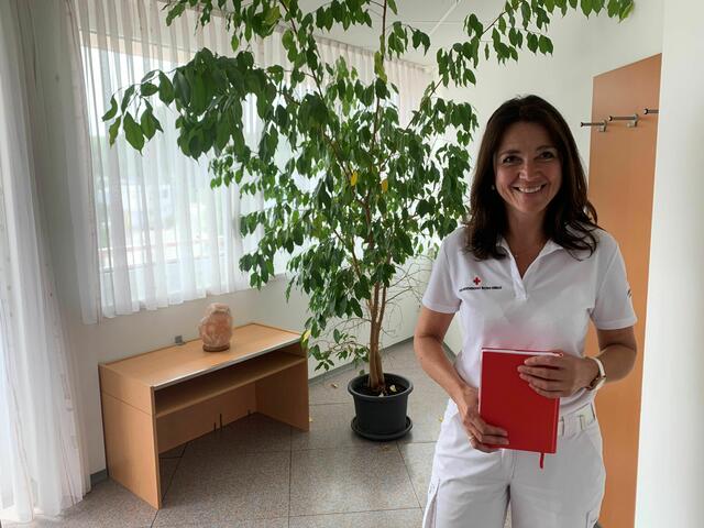 Birgit Kaser freut sich auf viele Bewerbungen. | Foto: Rotes Kreuz