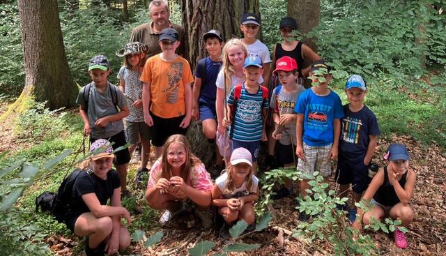 Auch die wichtige Arbeit der Jägerinnen und Jäger wurde den Kindern nähergebracht. | Foto: Roland Wurzinger