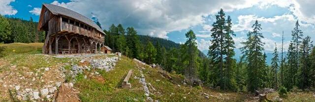 Die 300 Jahre alte Bärenriedlauhütte der österreichischen Bundesforste liegt idyllisch inmitten des Nationalpark Kalkalpen. | Foto: Nationalpark Kalkalpen