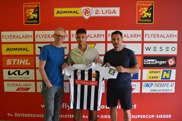 v.l.n.r. Peter Stöger, Luka Parkadze, Marcel Ketelaer | Foto: FC Flyeralarm Admira