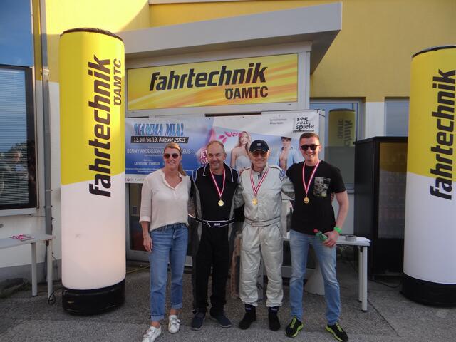 Die Sieger des Teamrennens, das Team Posteiner.