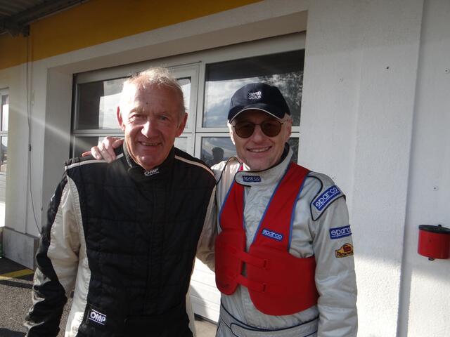 Ralley-Legende Rudi Stohl mit Dietmar Posteiner (r.).
