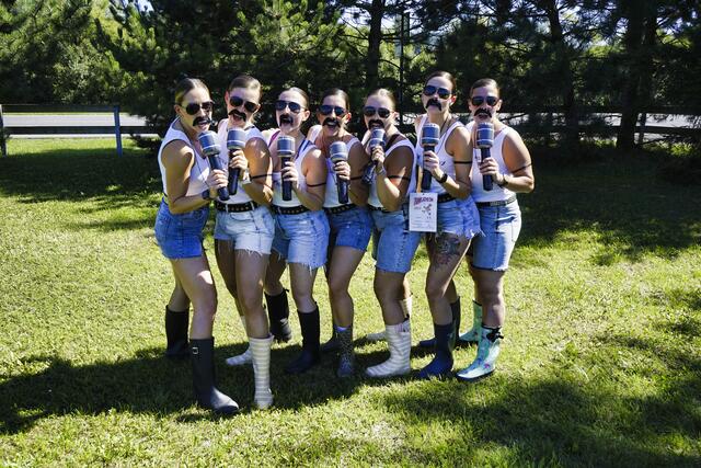 Ines, Carmen, Janine, Marlene, Julia, Julia, Klara