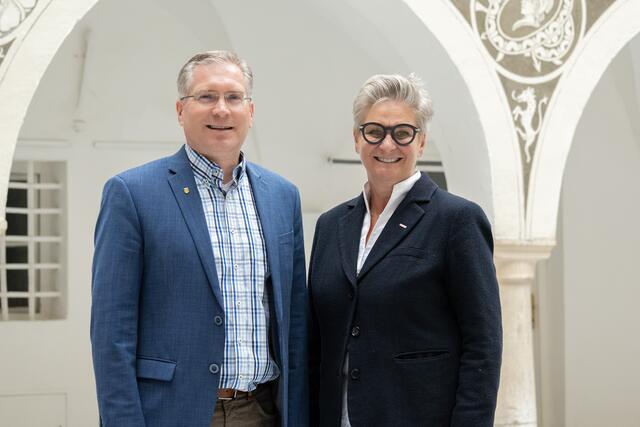 Bürgermeister Martin Kulmer und Wohnungsreferentin Vizebürgermeisterin Silvia Radaelli | Foto: Stadt St. Veit
