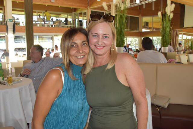 Sonja Nastl und Regina Rothleitner (von links)