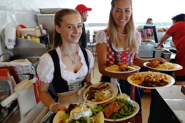 Feinste Speisen auf der Gackernwiese.