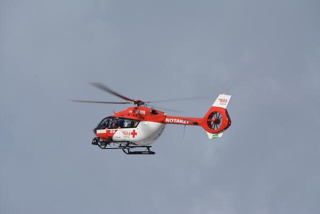 Der Verletzte wurde mit dem Hubschrauber in das Krankenhaus Klagenfurt geflogen (Symbolbild) | Foto: RegionalMedien