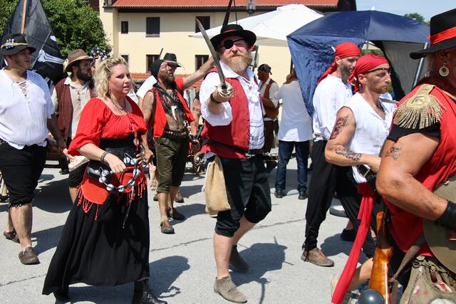 Notari Thomei, der Schreckliche, in seinem Element als Räuberhauptmann. | Foto: Wolfgang Schweighofer