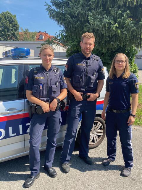 Zu Lebensrettern wurden diese drei Polizisten am 13. August 2023 im Bezirk Rohrbach. | Foto: LPD OÖ