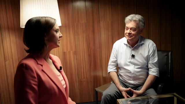 Mit Vizekanzler und Grünen-Chef Werner Kogler war am Montag der zweite Parteivorsitzende bei den ORF-Sommergesprächen zu Gast. Dabei ging es um die Themen Teuerungen, Klimaschutz, Justiz und auch um die politische Zukunft der Grünen.  | Foto: ORF/Roman Zach-Kiesling