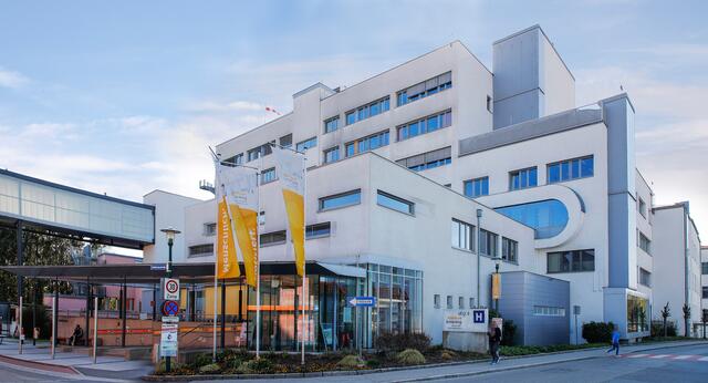 Die Frau wurde unbestimmten Grades verletzt und nach der Erstversorgung mit der Rettung in das Klinikum Schärding eingeliefert.

 | Foto: OÖG