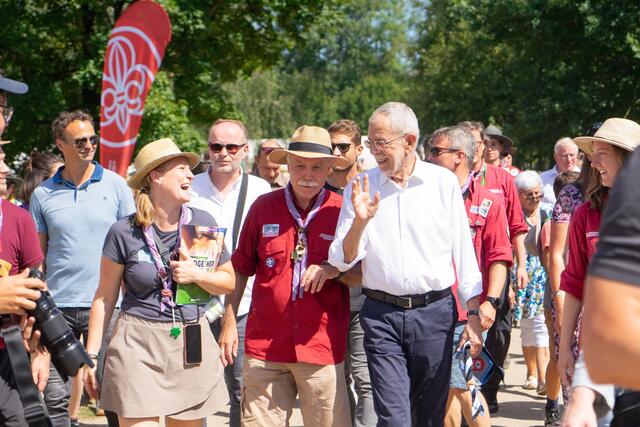 Bundespräsident Alexander van der Bellen besuchter das internationale Landeslager der Pfadfinder in Berg im Attergau. | Foto: Together'23