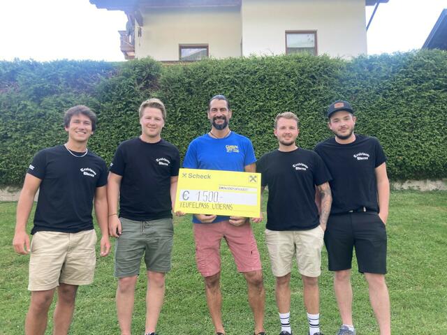 vlnr: Haas Michael, Daniel Hollaus (Teufelpass Uderns)
         Hauser Gerhard (ClimbingZoo)
         Marcel Hörhager, Kob Michael (Teufelpass 
         Uderns) | Foto: Climbingzoo