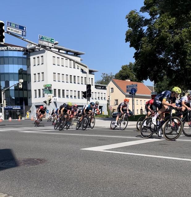 Die 4. Alpe Adria Tour am Ring in Klagenfurt. | Foto: RegionalMedien