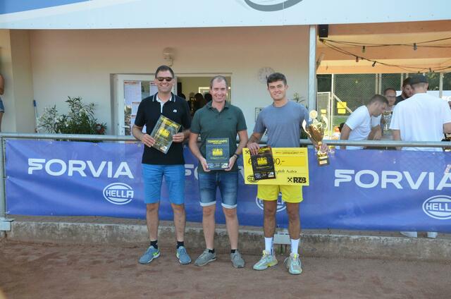 Sieg für TC Eisenstadt-Spieler: Gert Karlovits, Klaus Friedrich und PRO-Sieger Bálint Gergö Bako | Foto: TC Großpetersdorf