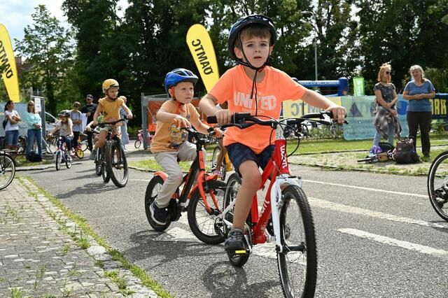 Rad–Helm-Spielefest beim Badener Ferienspiel. | Foto: 2023psb/sap