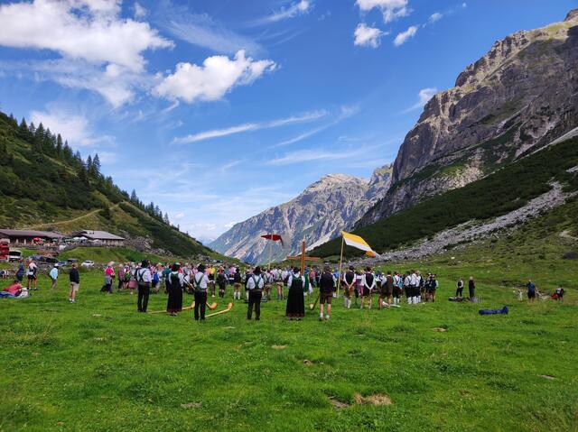 Heilige Messe  | Foto: Mair