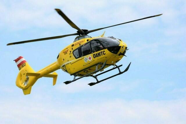 Mit einem Rettungshubschrauber wurde das Kleinkind ins Spital geflogen. | Foto: Pilz (Symbolfoto)