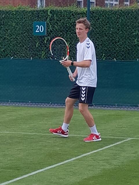 Der 16-jährige Leon Steiner holte in der Klasse U-18 im Doppel Bronze.  | Foto: Robert Vlacilik
