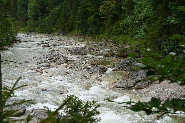 Der Fluss vor der Klamm