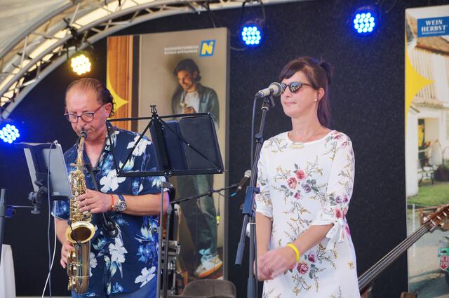 Saxophonist Julius Illes und Sängerin Janka Butorova