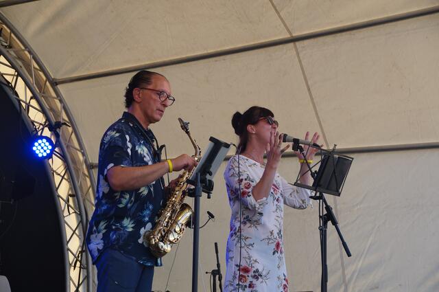 Saxophonist Julius Illes und Sängerin Janka Butorova