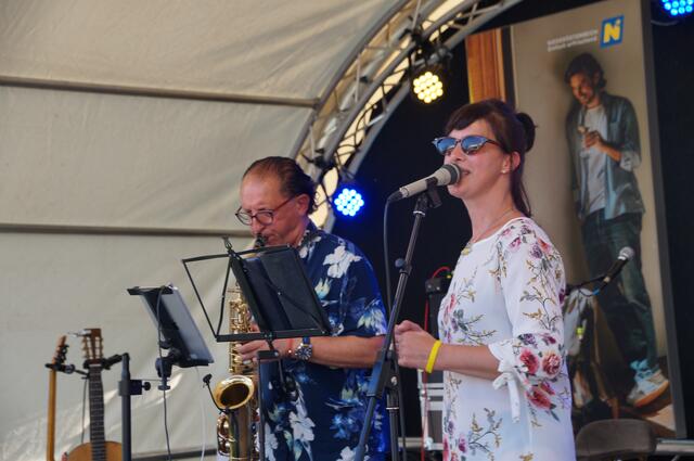 Saxophonist Julius Illes und Sängerin Janka Butorova