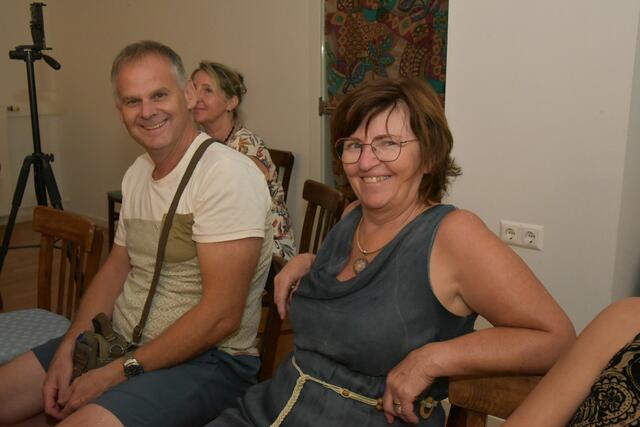 Das Ehepaar Thomas und Monika Neuhold sorgten für das Buffet  | Foto: Gerald Dreisiebner