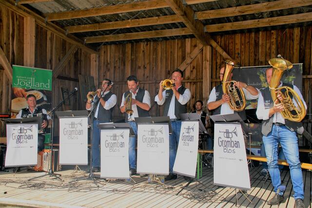 Die Gruppe  "Gromban Blos" sorgte für Stimmung. | Foto: Franz Kaplan