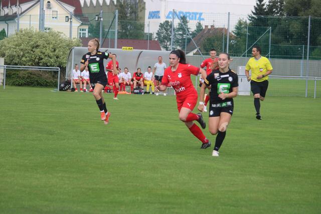 Ein erstklassiges Spiel zwischen den Wildcats und dem SK Sturm Graz gab es im Triotronik-Stadion in Weiz. | Foto: RegionalMedien Steiermark/Hofmüller