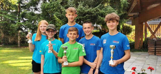 Elisabeth Jagersberger, Christian Kern, Andreas Jagersberger, Johannes Jagersberger, Marc Mörwald, Florian Flackl (v.l.n.r.) | Foto: WSV Sparkasse Prein an der Rax