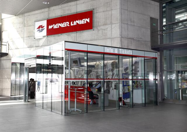 Die Wiener Linien feiern ihr 120. Jubiläum. Und das am liebsten zusammen mit den Wienerinnen und Wienern. Am 9. September geht der Öffi-Tag im Resselpark über die Bühne. | Foto: Norbert Geiter/Wiener Linien