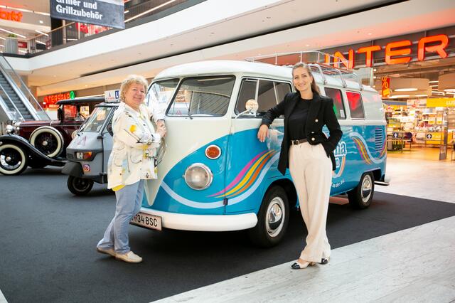 v.l.n.r.: Vienna Classic Days Organisatorin Martina Pitlik, Huma Eleven Center-Managerin Sabine Dreschkay | Foto: Michael | Good Life Photography