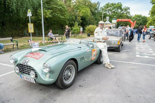 Am letzten August-Wochenende, genauer gesagt am 26. und 27. August, finden die Classic Days als "rollendes Automobilmuseum" mit rund 250 Fahrzeugen in Wien statt.  | Foto: René Brunhölzl