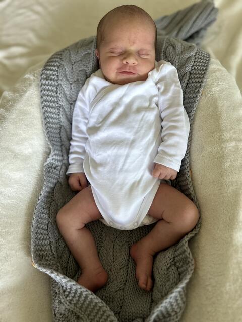 Lorenz
Geburt: 3. Juli 2023
Eltern: Katharina Draschl und Daniel Rauch
Kinsdorf
3.290 g, 51,5 cm | Foto: KK