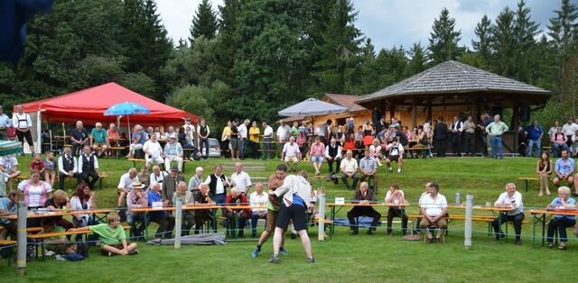 Am Sonntag, dem 3. September, sind in der Ringerarena am Wachsenberg wieder die besten Ringer aus dem Nockgebiet zu erleben.  | Foto: Privat
