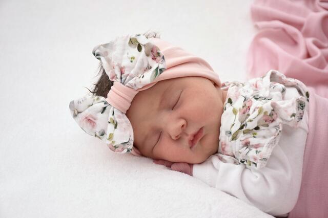 Liana
Geburt: 10. August 2023
Eltern: Larisa und Tilen Srok
Mureck
3.420 g, 50 cm | Foto: Baby Smile