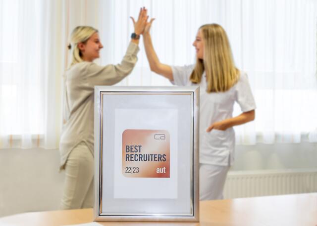 Das Krankenhaus Braunau überzeugte und darf sich nun offiziell "Best Recruiter" nennen. | Foto: Krankenhaus Braunau
