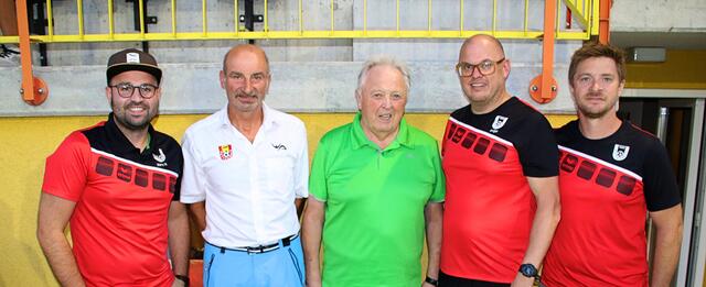 v.l.n.r.: Sektionsleiter Stv. + Kassier Waldl Manuel, Kulturwart Waldhör Friedrich, Präsident Staudinger Franz, Sektionsleiter Waser Gregor, Nachwuchsleiter Jonke Johannes