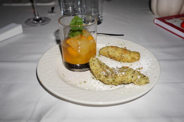 Gang 8: Kürbiskernschupfnudeln mit Apfel-Kürbisragout im Glas | Foto: Löschnig